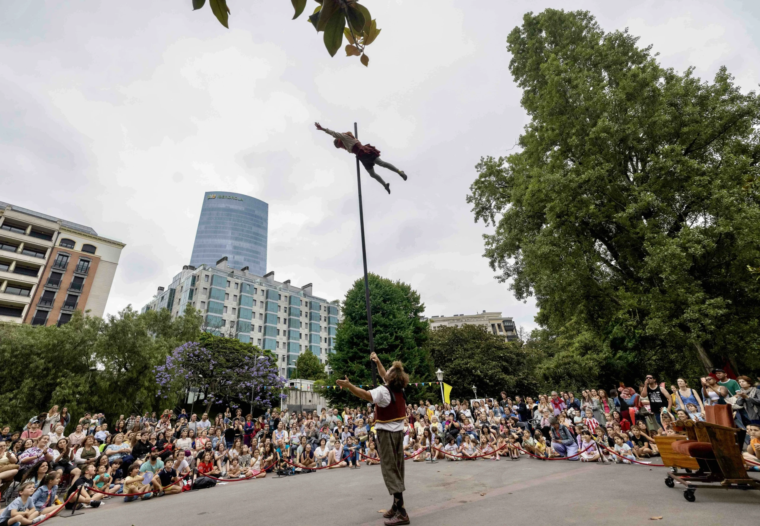 Mute — Orain-Bi · MADn Circus Festival